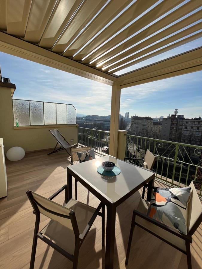 Attico Gabri - Appartamento Con Terrazzo Panoramico Vicino Al Centro Turin Extérieur photo
